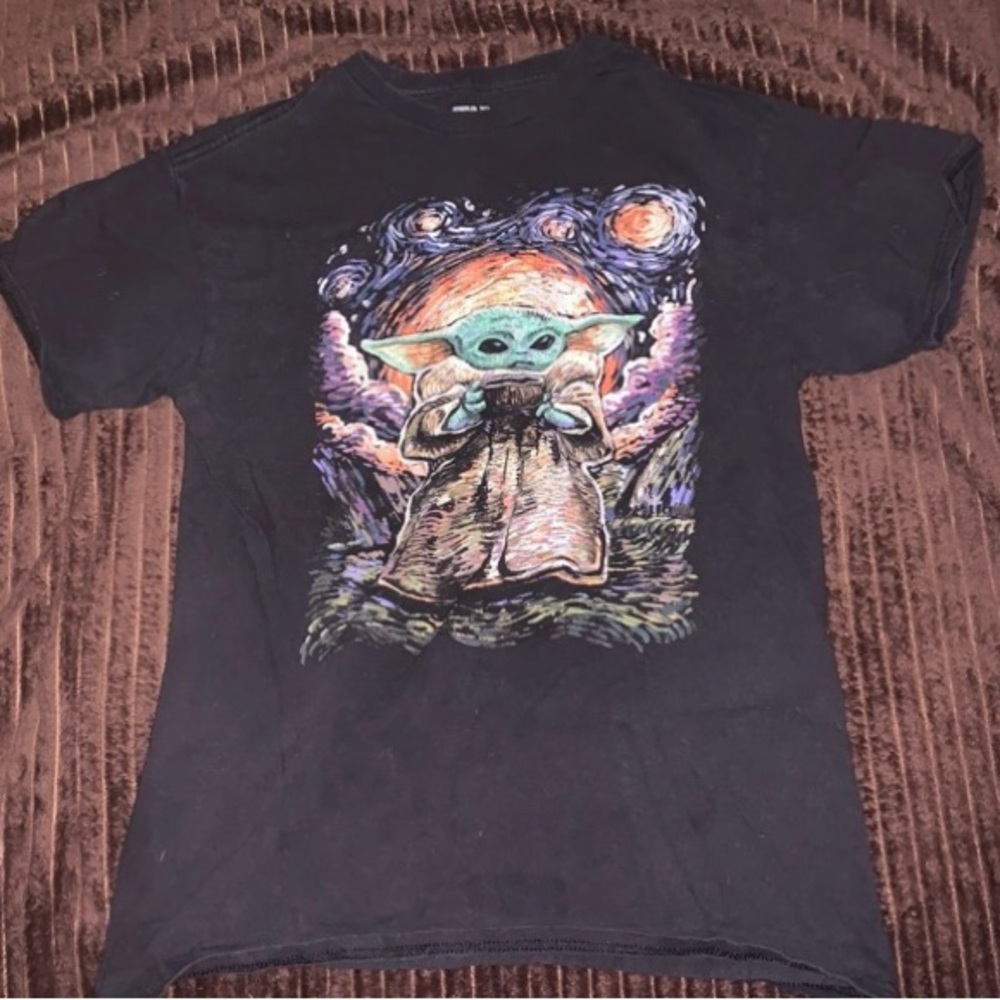 Star Wars Mandalorian Grogu black graphic short sleeve tshirt size medium